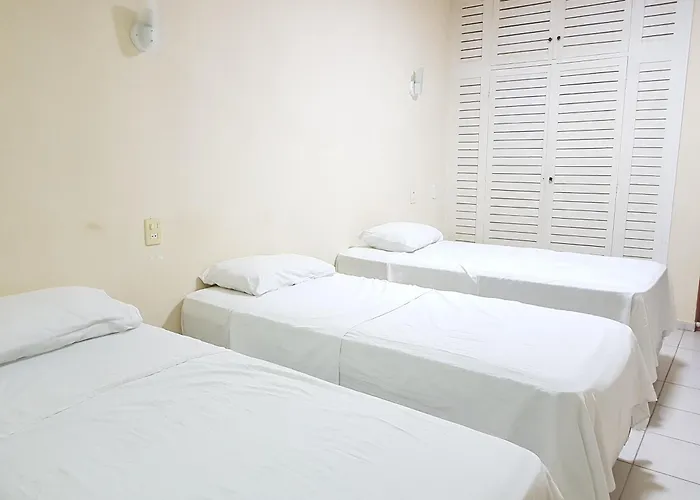 Oyo Del Verde Hotel